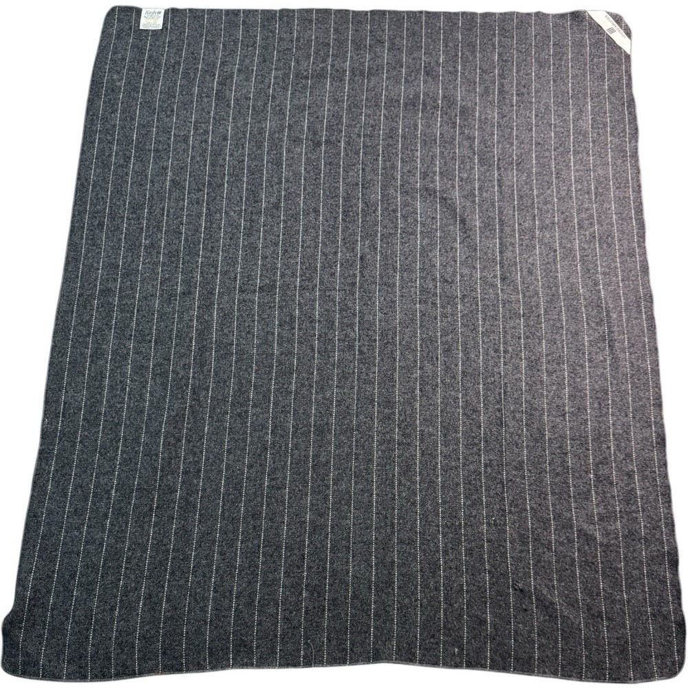 Fairbo / United Airlines VTG‎ wool courtesy blanket, 45"Wx52"L